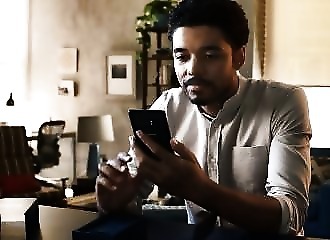 Quand Samsung trolle Apple avec son iPhone X