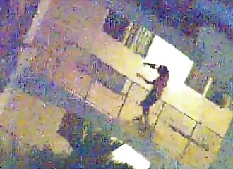 La police tire sur un homme ivre qui brandit un pistolet-mitrailleur (Las Vegas)