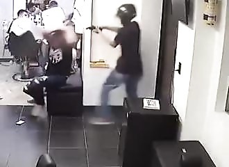 Assassiné alors qu'il attend chez le coiffeur (Public averti)