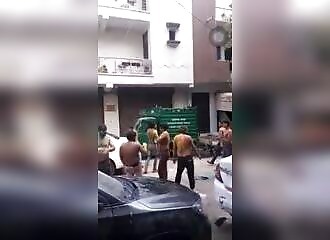  Indians also demonstrate against the pension reform, the police solve the problem 