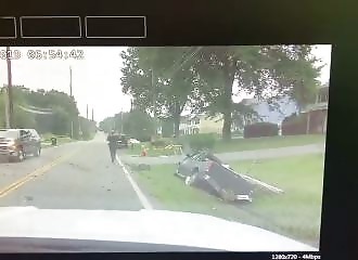 Ohio : après un gros crash, un homme échappe à la police à pied