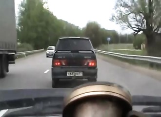 Pris en chasse par la police, cet automobiliste russe commet l’irréparable