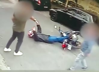 Motorcycle bandit targets the wrong person again in Brazil