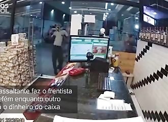 Un policier ouvre le feu sur deux braqueurs, l’un d’eux perd la vie (Brésil)