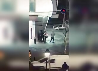 Shooting outside Brussels metro station, suspects on the run