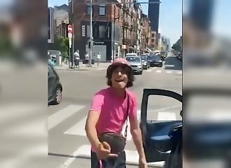 Bus stoned in broad daylight in Anderlecht (Belgium)