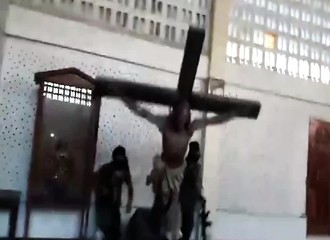 Des djihadistes philippins ayant fait allégeance à l’EI saccagent une église catholique