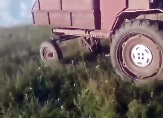 Le remorquage d’une voiture tourne au fiasco