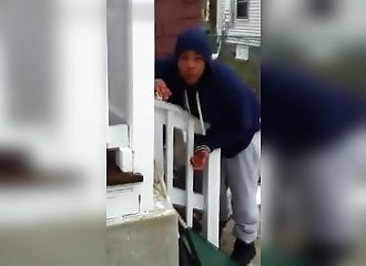 Karma : Ce voleur vient de se casser la cheville en prenant la fuite 
