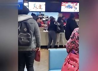 Girls attack MC Donald employee who made a mistake with his order