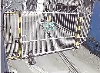 Des braqueurs dépouillent deux hommes et se font rapidement rattraper par le karma