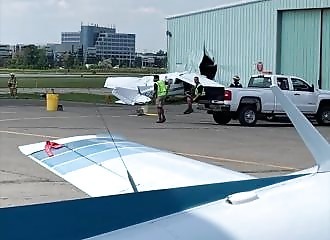 Un élève crashe son avion contre un hangar lors de son atterrissage