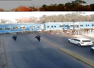 Salvador : coincé à un passage à niveau, un automobiliste est grièvement dans une collision avec un train