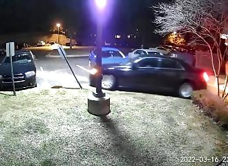 Elle tente d'écraser son ex parce qu'il vient de la quitter !