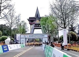 La Chine respire de nouveau et organise un mini marathon contre le Coronavirus