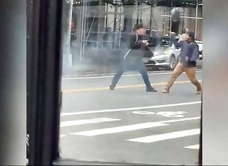  Knife fight in broad daylight in New york 