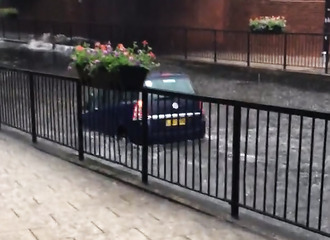 Vous resterez bouche bée devant la stupidité de cet automobiliste