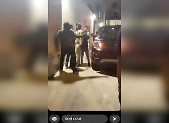 Nardo Wick's security guards brutally knock out a fan who asked for a photo