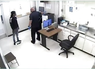 Un policier est arrêté après avoir giflé un suspect