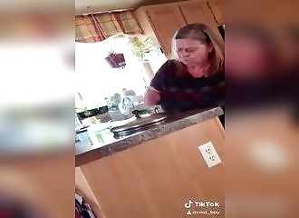 Une femme se venge d’un démarcheur téléphonique qui veut profiter du confinement