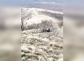 Championnat russe de rallyes-raids, un pilote se tue après une monstrueuse chute dans un ravin