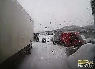 Un homme meurt dans des conditions tragiques après avoir été écrasé par sa propre fourgonnette