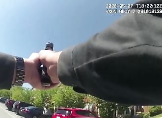 Armé d’un couteau, un homme charge un policier et se fait tirer dessus (Maryland)