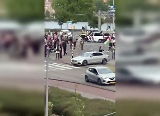 Pro-Palestine protester knocked down during blockade in Rotterdam