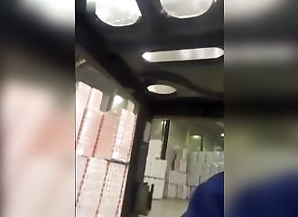 Aux Pays-Bas, il ne risque pas de manquer de papier toilette…