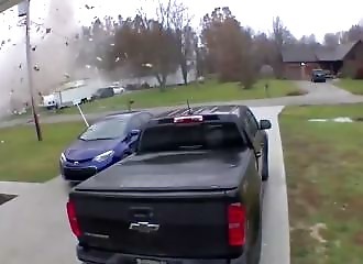 House explodes in Ohio, killing two 