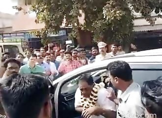Choc: Le ministre de la santé indien est abattu par un flic fou
