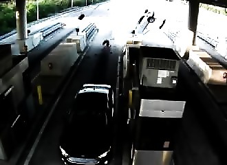 Floride : brutalement éjecté de sa voiture lors d’un effroyable crash