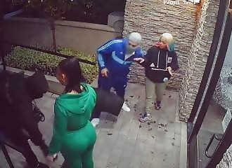 2 strippers robbed of $10,000 