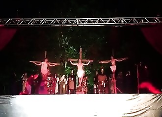 Un homme tente de sauver Jésus de Nazareth…