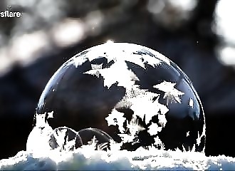 Spectaculaire vidéo d'une bulle de savon qui se gèle à -35 °C (Canada)