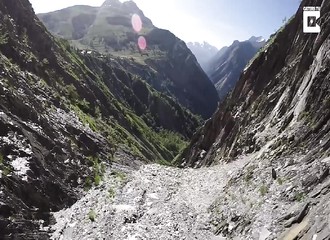 De passage dans le sud de la France, Jamie Lee réalise un run de speedflying époustouflant