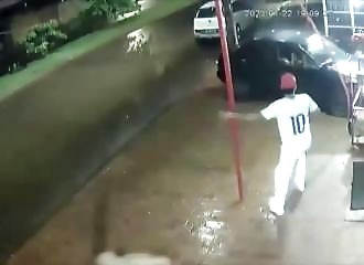 Une femme non identifiée s'enfuit après avoir écrasé un homme à deux reprises à Campo Grande (Public averti)