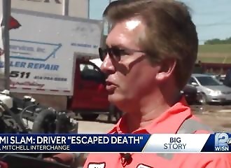 Percuté par un semi-remorque, le conducteur d’une dépanneuse survit miraculeusement (Milwaukee)