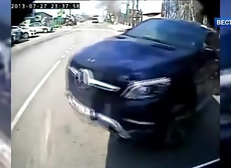 Russie : déjà condamné 46 fois pour excès de vitesse, un automobiliste renverse un policier délibérément et s’enfuit