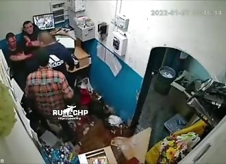 Une dispute au sujet de Kebabs trop froids entraîne des coups de couteau