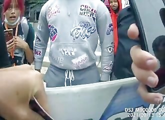 Un homme contre l'avortement se fait tabasser par des manifestants pro-avortement