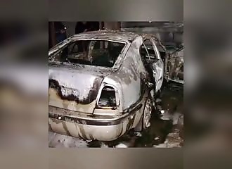 Il retire accidentellement la goupille d'une grenade dans sa voiture