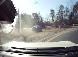 Un automobiliste provoque un accident et prend outrageusement la fuite