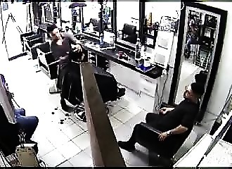 Pérou : attaque à main armée chez un coiffeur