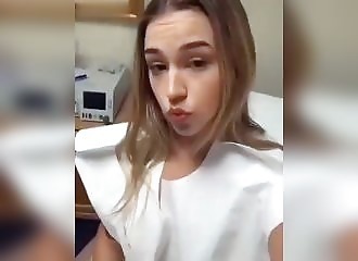 Elle chante  « je suis sur le point de le tuer... euh » avant d'avorter