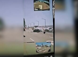 Une voiture fonce sur des automobilistes arrivant en sens inverse et fait plusieurs morts (Public averti)