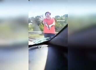 Ce road rage prend des proportions folles