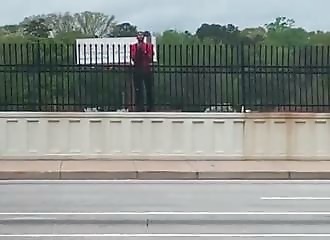 Géorgie : un homme se jette d’un pont…