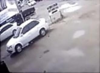 Brésil : une femme se fait tuer par un camion porte-voiture