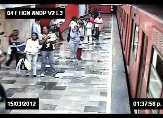 Un homme se suicide lors de passage de la rame de métro (Mexico)
